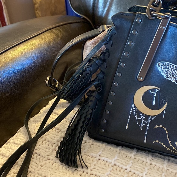 Rare limited edition Coach purse with artist Chelsea - Picture 3 of 12